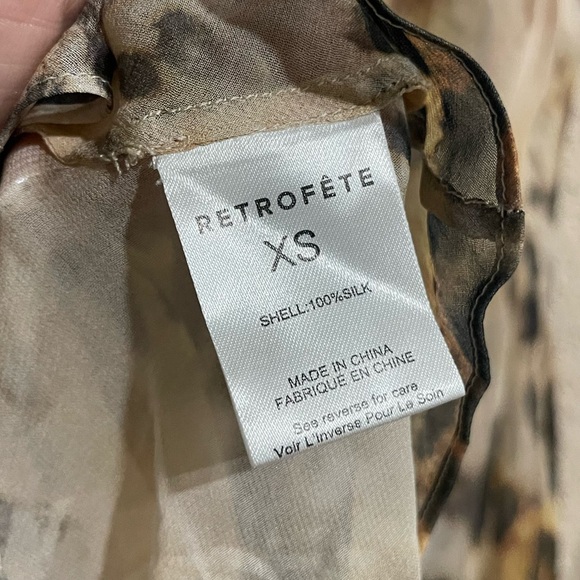 Retrofete | Vienna Silk Dress in Vintage Cheetah Size: XS - Picture 4 of 6